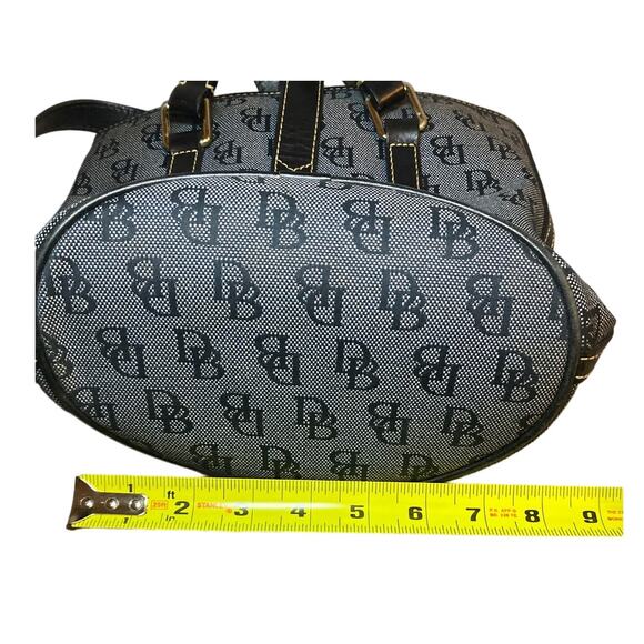 Dooney & Bourke Signature Black Bucket Bag   Snap Lock Clasp  Shoulder Strap - Picture 7 of 10